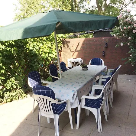 Annemaries Nordseehaus Und * ブットヤーディンゲン